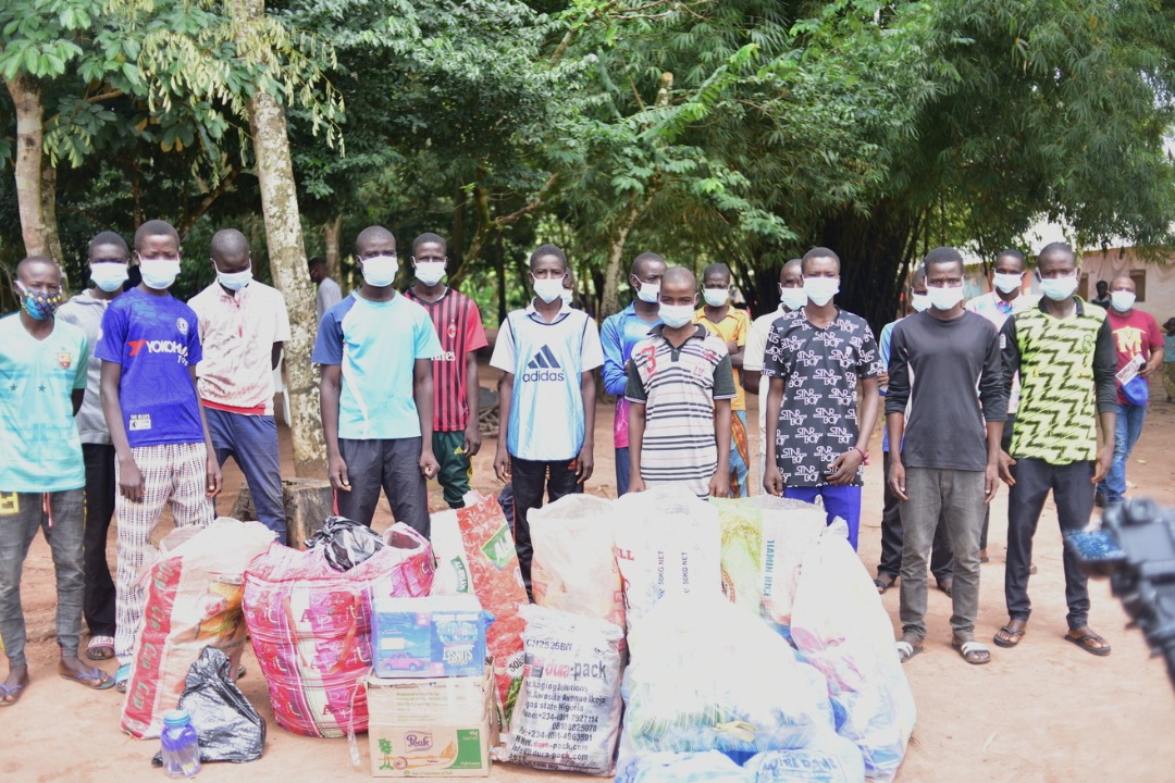 STRICTPUSH FOUNDATION HUMANITARIAN OUTREACH TO INTERNALLY DISPLACED PERSONS (IDP) CAMP IN EDO STATE NIGERIA